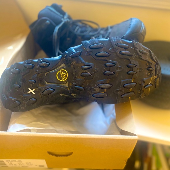 Excellent condition La Sportiva Ultra Raptor II Men’s Size 9 Hiking Boots - Picture 3 of 4